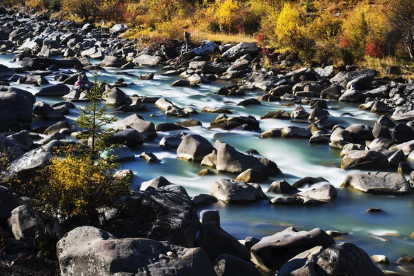 A Kangding város, Szecsuán tibeti autonóm prefektúra, Ganzi tartomány Kína a Xinduqiao 318 State Road, a Szecsuán tibeti sorban található nyugati régió — Stock Fotó