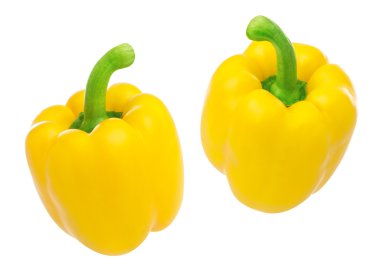 Sarı biber beyaz üzerine izole edilmiş.