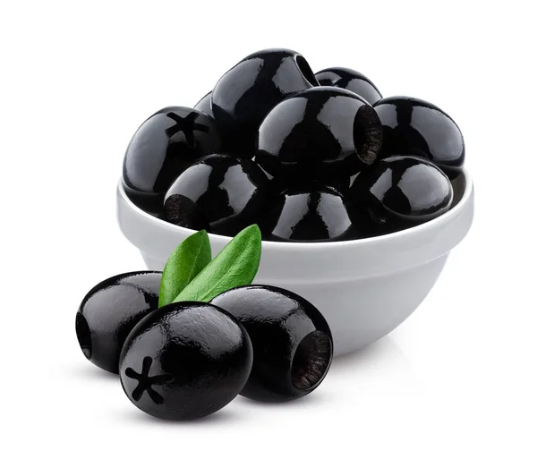 Olive denocciolate nere in ciotola isolate su fondo bianco — Foto Stock