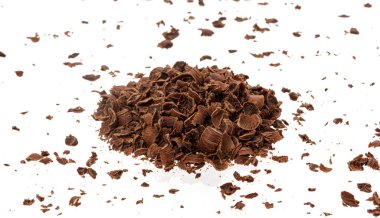 Bir yığın çikolata stracciatella kesme yolu ile beyaz arka planda izole