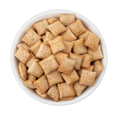 Beyaz arka planda izole edilmiş tatlı mısır yastıkları, üst manzara