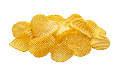 Beyaz arka planda izole edilmiş dalgalı patates cipsi