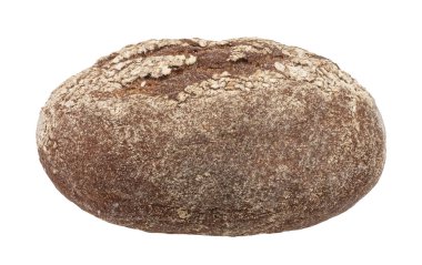 Beyaz zemin üzerinde yalıtılmış çavdar ekmeği, çıtır çıtır pişmiş kabuk dokusu, tam derinlik...