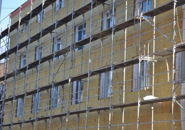 Ev duvar ısı yalıtımı ile mineral yün