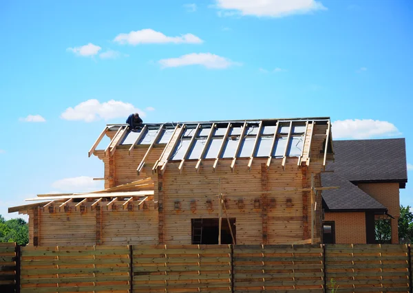 Roofing Construction Building New Wooden House Roofer Install Repair Asphalt — Stock Photo, Image