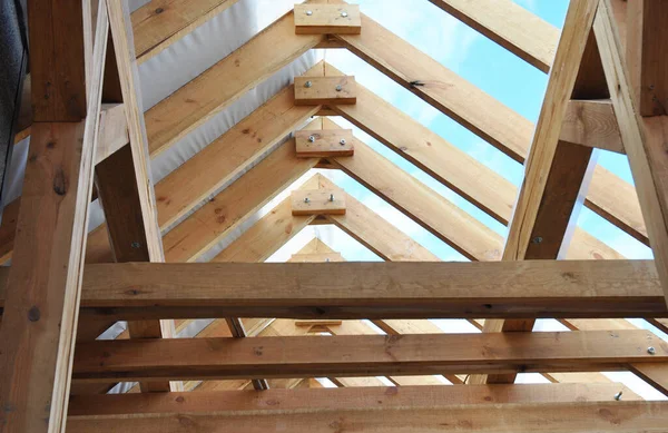 Wooden Roof Framing Close Rafters Roof Beams Purlins Framing Roofing — Stock Photo, Image