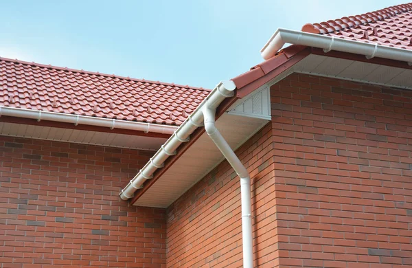 Close Plastic Rain Gutters Downspout Soffit Fascia Box End Corner — Stock Photo, Image