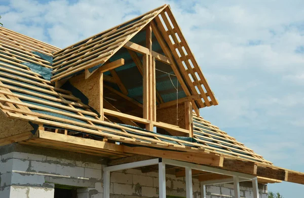 Unfinished Attic Roofing Construction Roof Framing Attic Vapor Barrier Roof — Zdjęcie stockowe