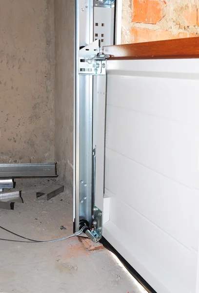 Fermer Sur Installation Porte Garage Porte Garage Post Rail Printemps — Photo