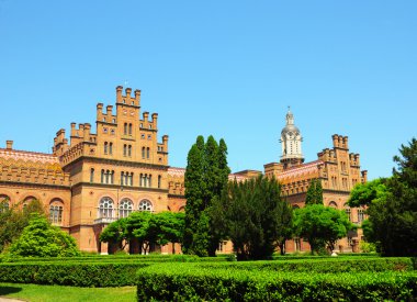 Bukovinian ve Dalmaçya Metropolitans, şimdi Chernivtsi Üniversitesi Bölüm'ların evi. Bu çek mimar proje tarafından Josef Hlavka 1864-1882 yılında inşa edilmiştir