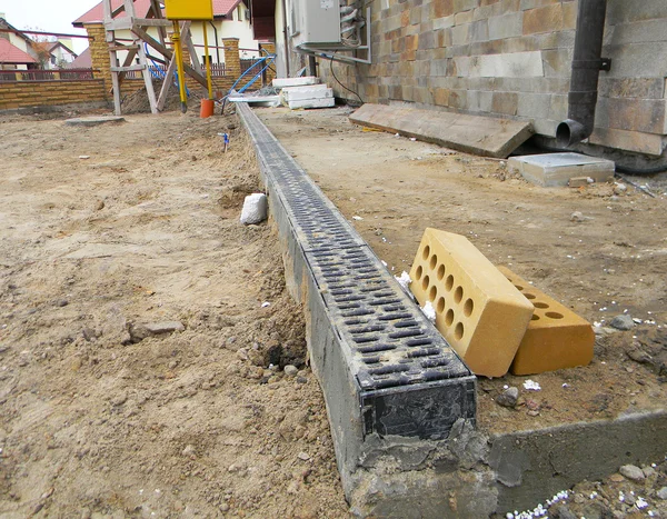 Rainwater Drainage System Installation. Drainage System in Building — Stock Photo, Image