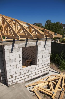 Çatı autoclaved Gazbeton (Aac), olarak da bilinen autoclaved hücresel beton ile ev yapımı (Acc), autoclaved hafif beton (Alc), autoclaved beton duvar.