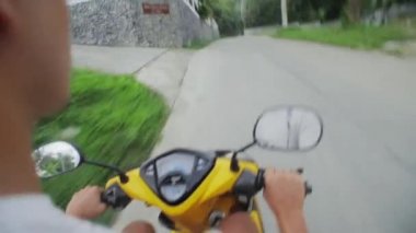 scooter sürme Rider