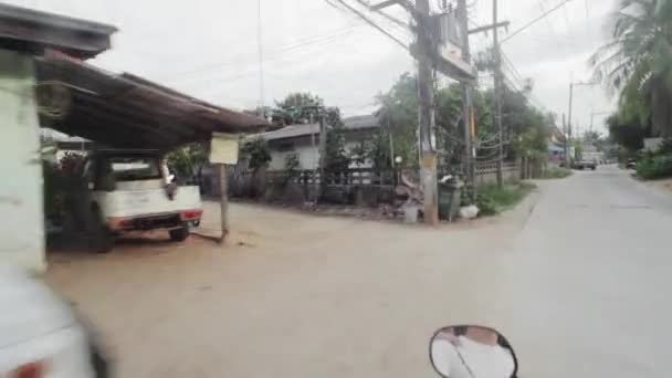 Rider on scooter riding in Samui island — Stock Video