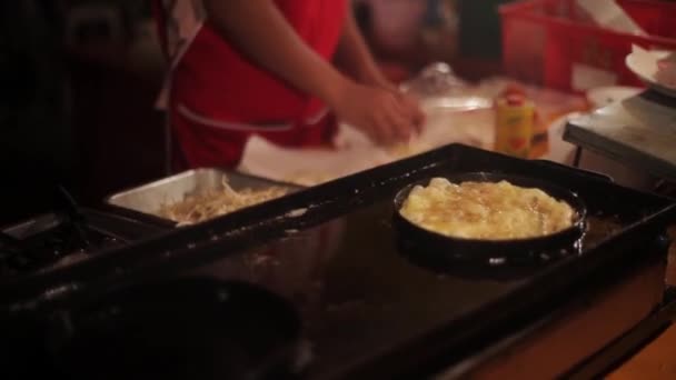 Comida callejera en Samui — Vídeo de stock