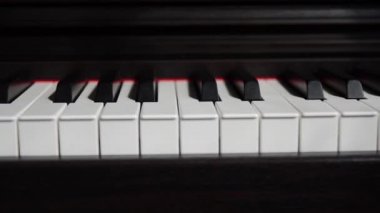 Piyanoda alyanslar
