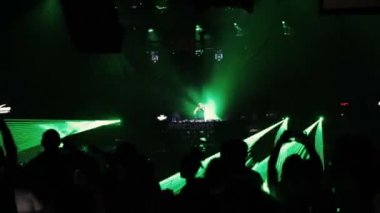 Moskova, Rusya - 15 Ağustos 2015: 20 yıllık Radyo Kaydı. Dj Armin Van Buuren sahnede
