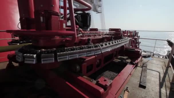 Pokládkou podmořského optického kabelu na mořské dno — Stock video