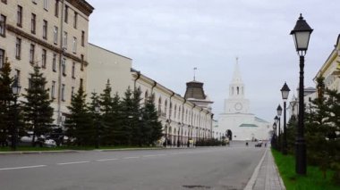 Bir sokağın Kazan Cremlin görünümünü