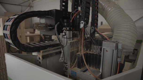 Nagy faipari gép bútorgyár működő folyamat áttekintése. — Stock videók