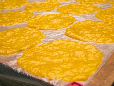 Güneş yanığı için plastik Mango kağıda (kurutulmuş mango Yapıştır).