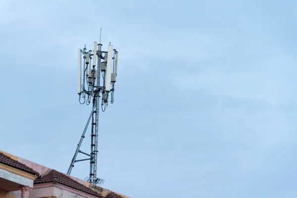 High-Tech 3G GSM antenna Sophisticated Electronic Communications Tower