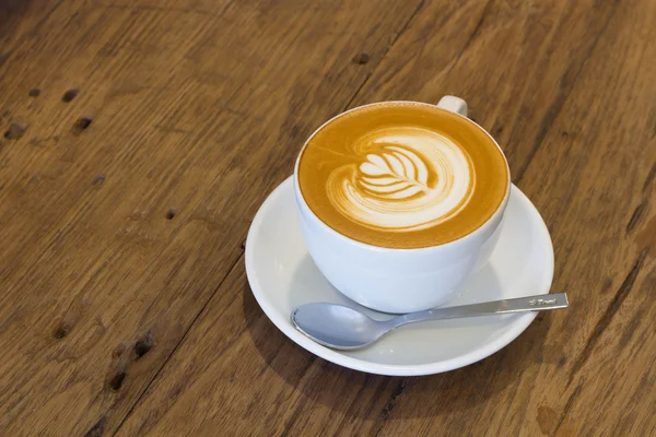 Secangkir kopi panas terlambat — Stok Foto