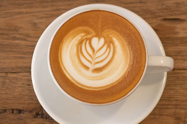 Eine Tasse heißen Kaffee spät — Stockfoto