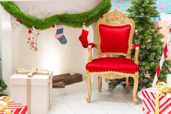 Lüks kırmızı sandalye Noel Baba kapatın