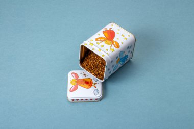 Boyalı bir melekle kalay