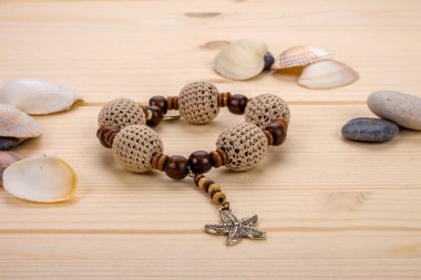 El yapımı bilezik tığ işi boncuk yakın çekim