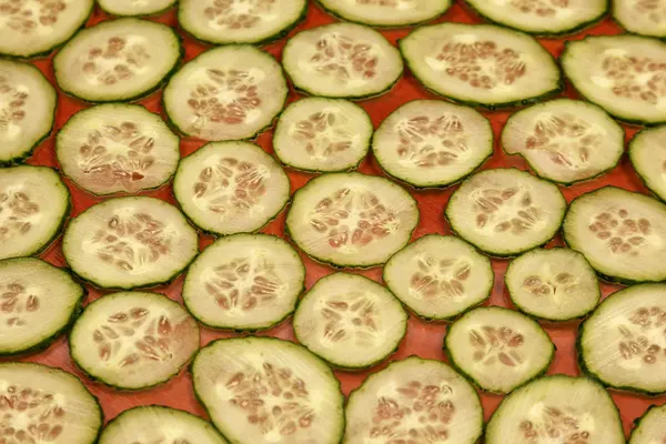 Fondo de rodajas finas de pepino — Foto de Stock