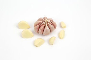 sarımsak baş ve diş beyaz arka plan üzerinde