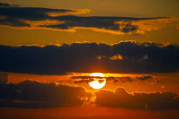 Ciel Nuageux Très Contrasté Coucher Soleil — Photo