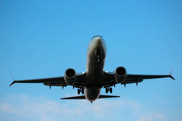 Avión Pasajeros Vuela Cielo Industria Del Transporte Aéreo — Foto de Stock