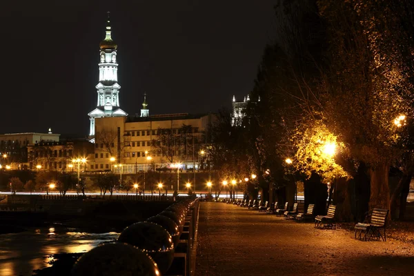 gece şehir Kharkiv, Ukrayna