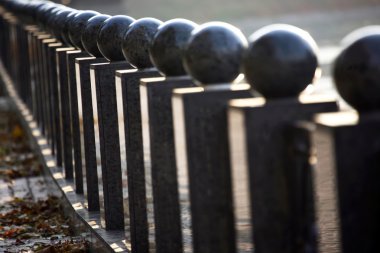 Mermer sütun Gelecekte rıhtım