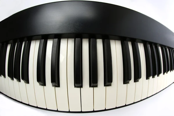 Клавиши для фортепиано на белом фоне — стоковое фото