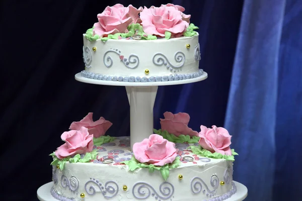 Beau gâteau pour mariage gros plan — Photo