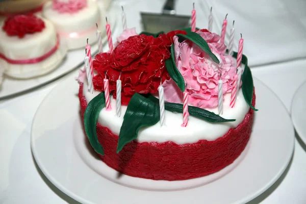 Beautiful cake for wedding closeup — Stock Photo, Image