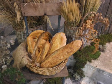 Çiftlik ekmeği ve fırın. Yiyecek ve organik ürünler. Kırsal bileşim. Tasarım arka planı. Yüksek kalite fotoğraf