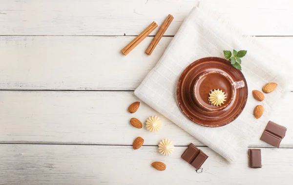Coupe Chocolat Chaud Des Morceaux Chocolat Lait Avec Des Amandes — Photo
