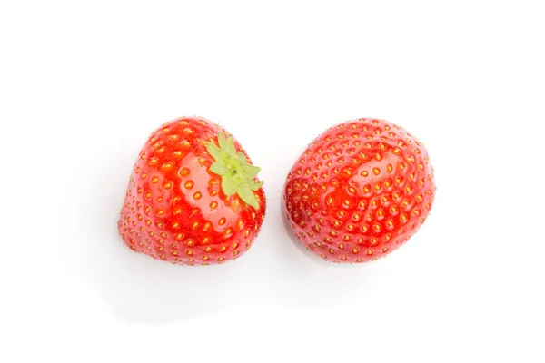 Zwei Frische Rote Erdbeeren Isoliert Auf Weißem Hintergrund Ansicht Von — Stockfoto