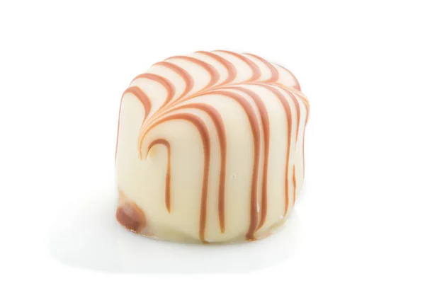 Μονά Σοκολατένια Γλυκά Απομονωμένα Λευκό Φόντο Πλαϊνή Όψη Κοντινό — Φωτογραφία Αρχείου