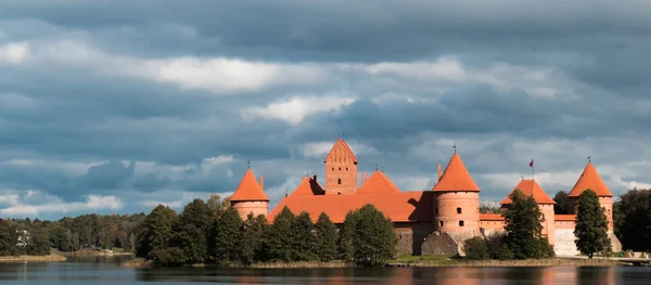 Замок на острове Тракай, Литва — стоковое фото