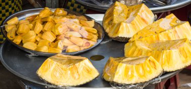 jackfruit slices on a metal  tray