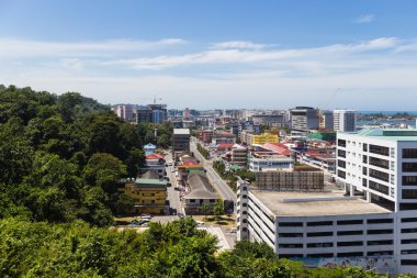 Orman sınırındaki modern tatil beldesi