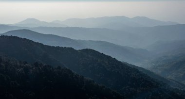 Himalaya vadisinin güzel katmanları