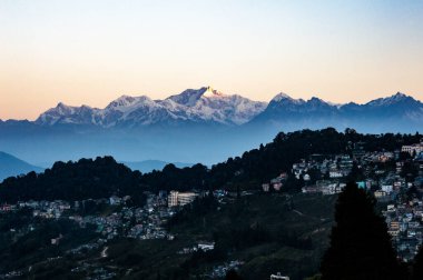 Güzel Darjeeling 'de güzel bir sabah 