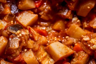 Makro artışın altında sebze güveci. Yüksek kalite fotoğraf